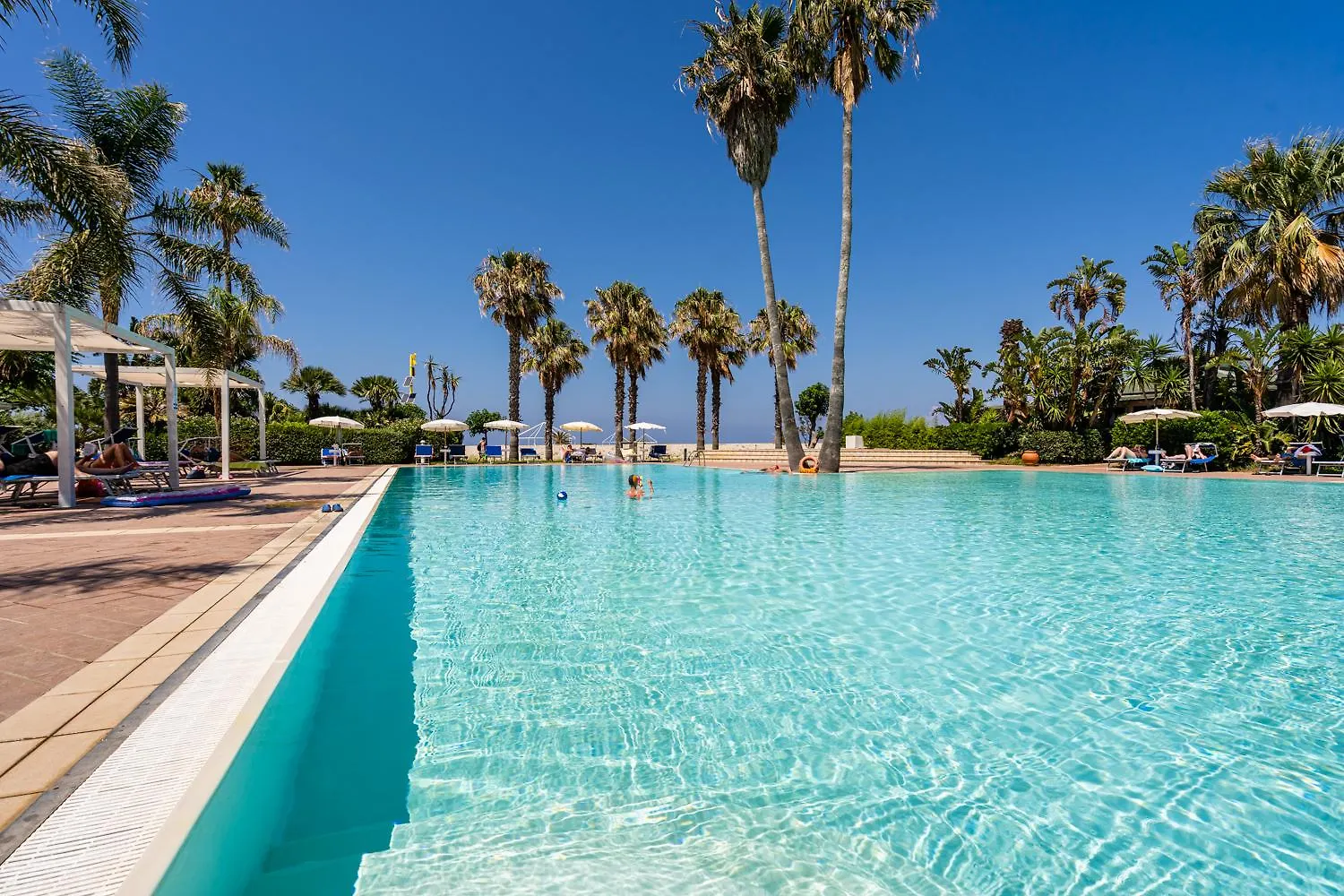 Le Dune Beach Club Messina Italy