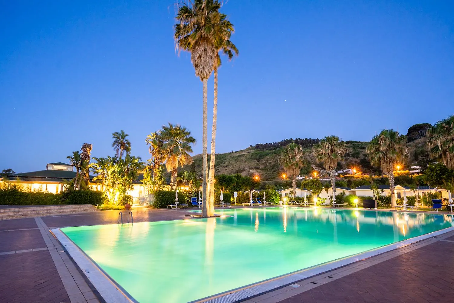 Le Dune Beach Club Messina Hotel