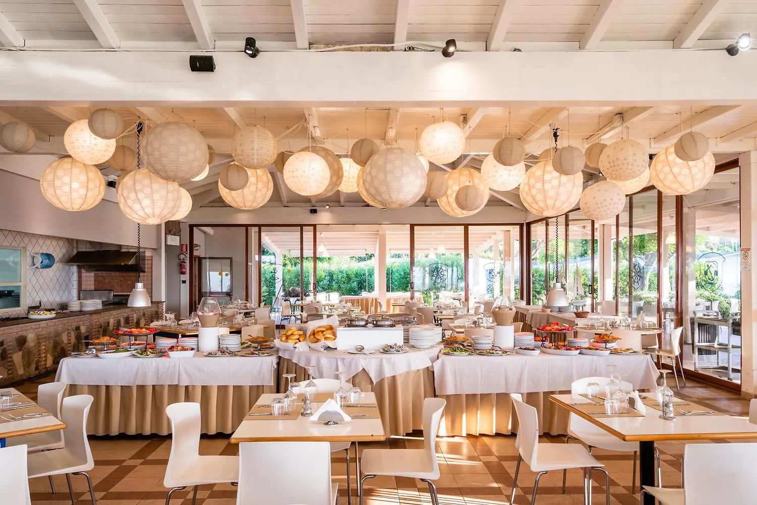 Le Dune Beach Club Mesyna