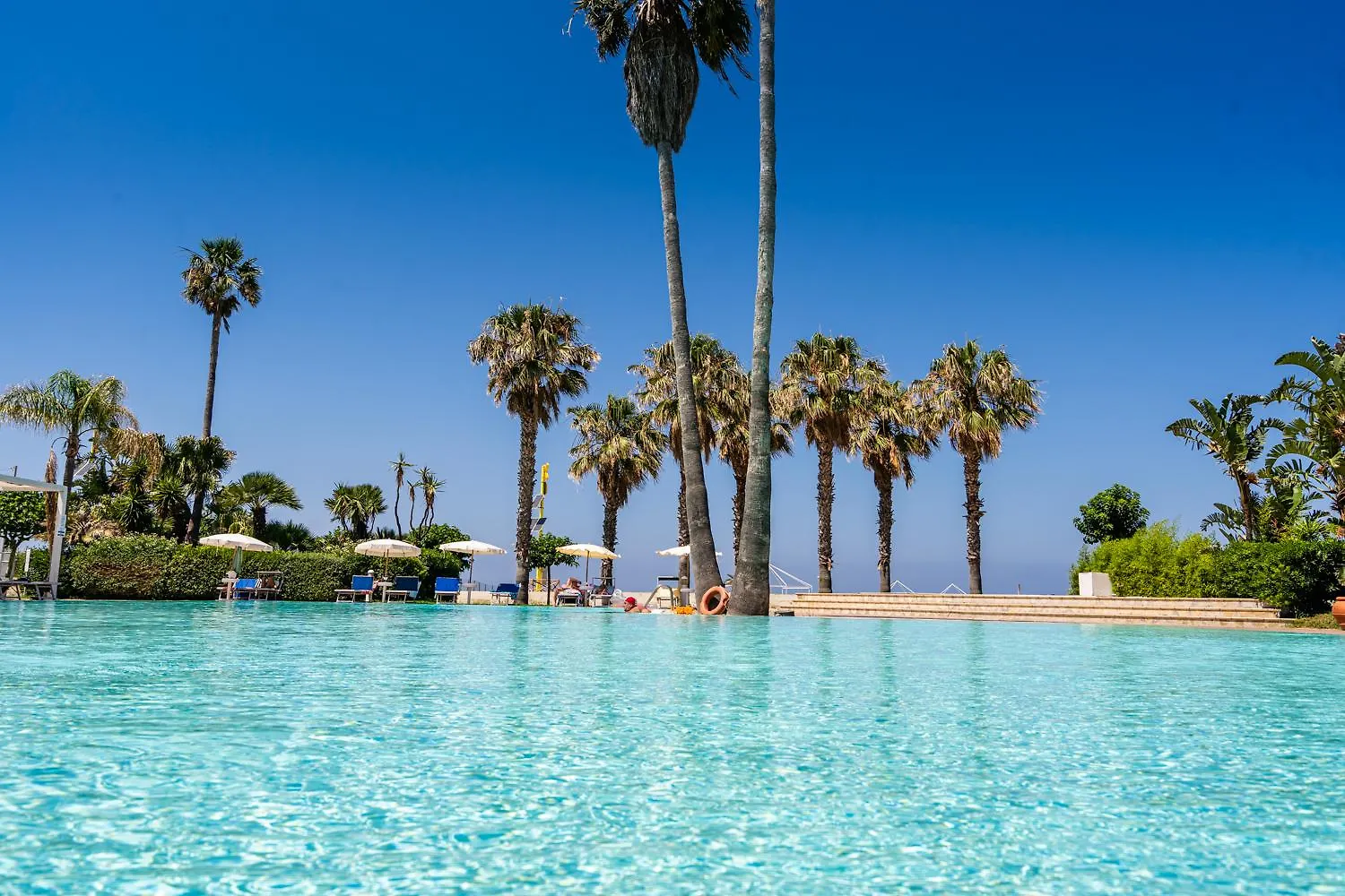 Le Dune Beach Club Mesyna